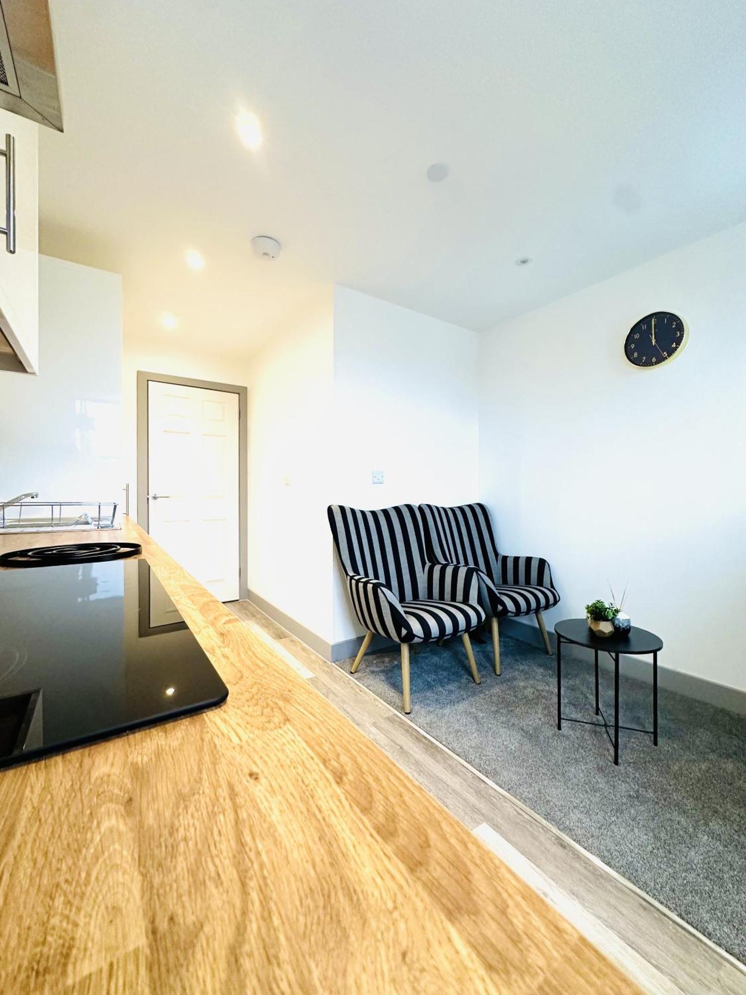 301 Grosvenor House Apartment Wakefield Exterior photo